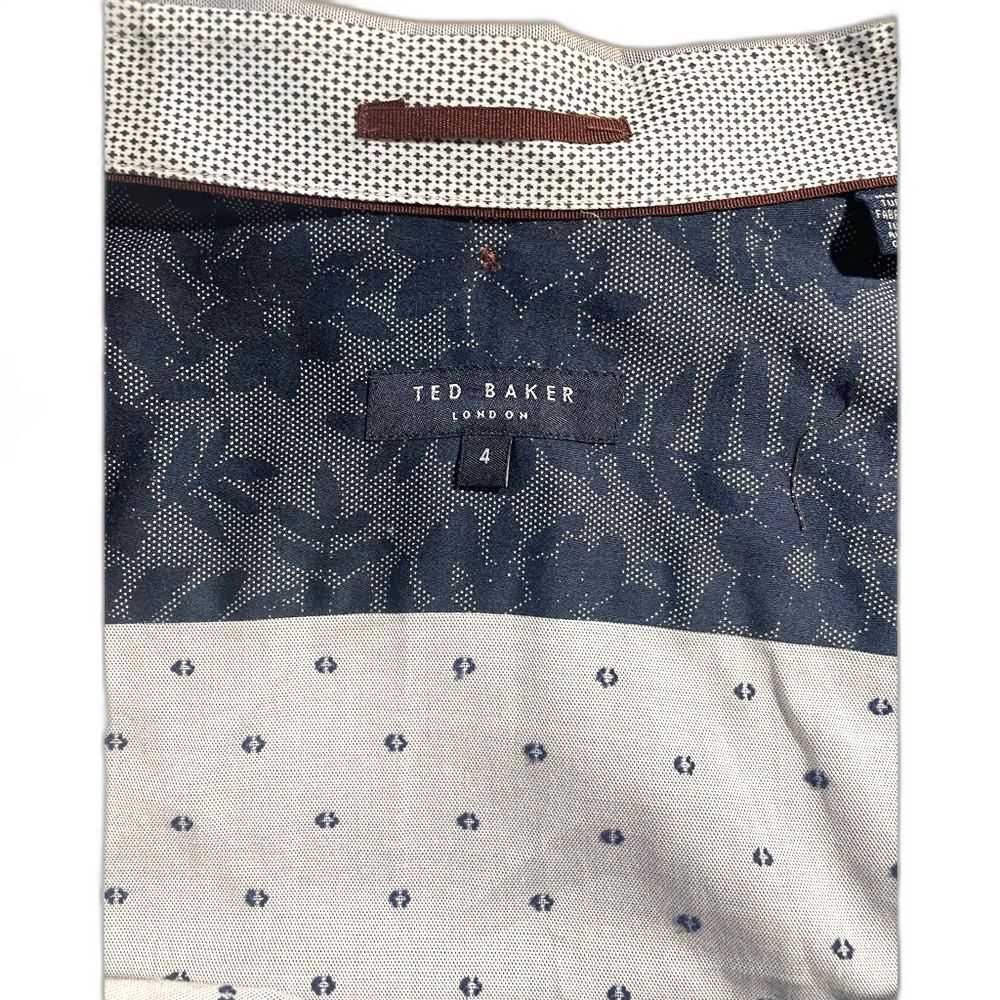 Stunning TED BAKER button down blouse size 4